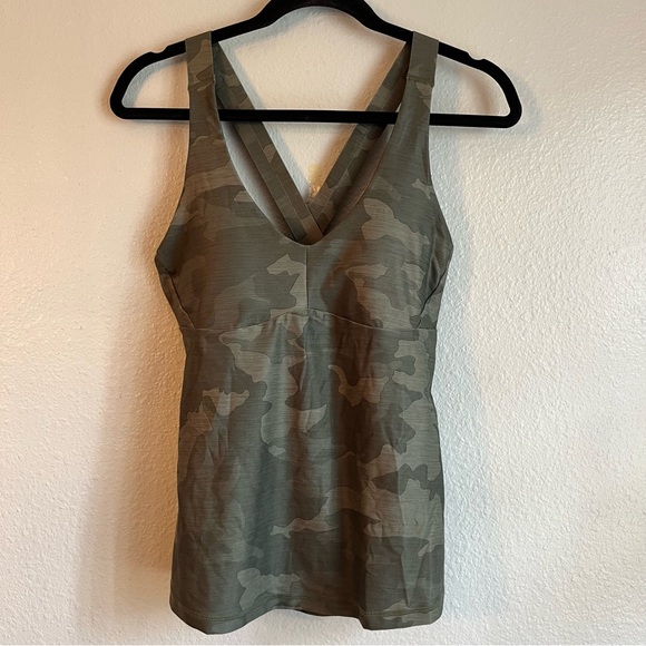 Prana Layna Bra Tank Sage Green Camo - Picture 3 of 8